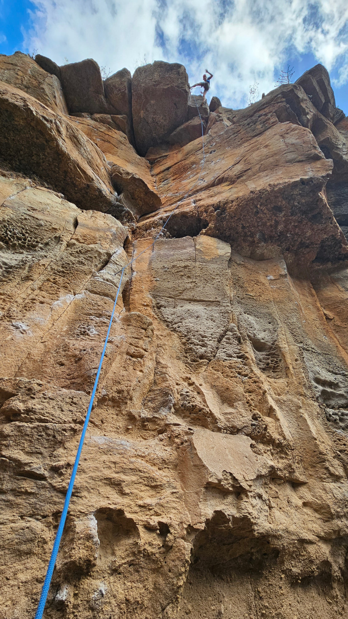 Cesta Como marca la ley, 6c+